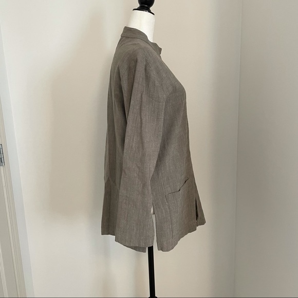 Eileen Fisher Nehru collar cotton/linen jacket with large placket pockets - Picture 2 of 4